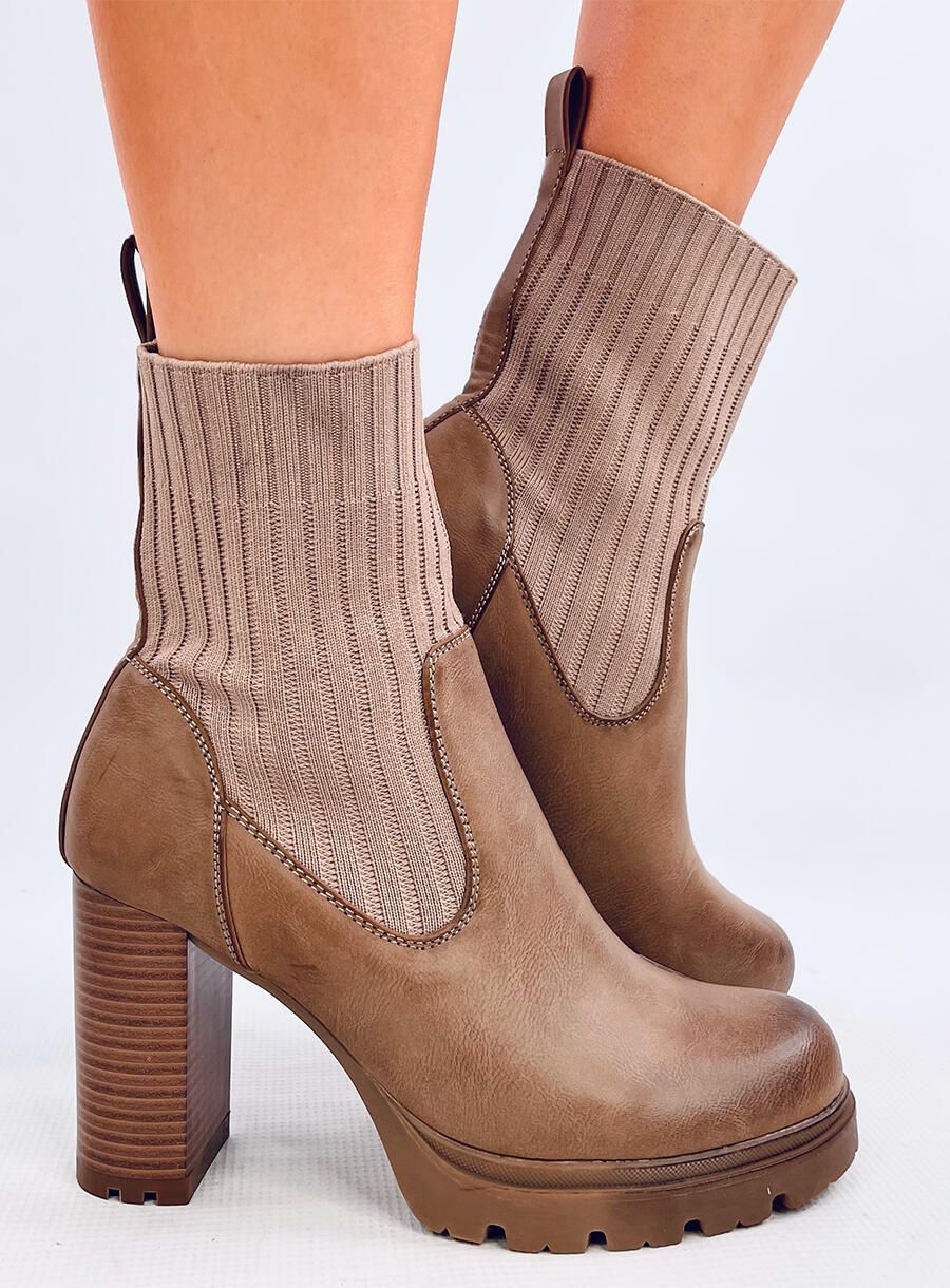 Kotníkové kozačky s elastickým svrškem BERRY béžové