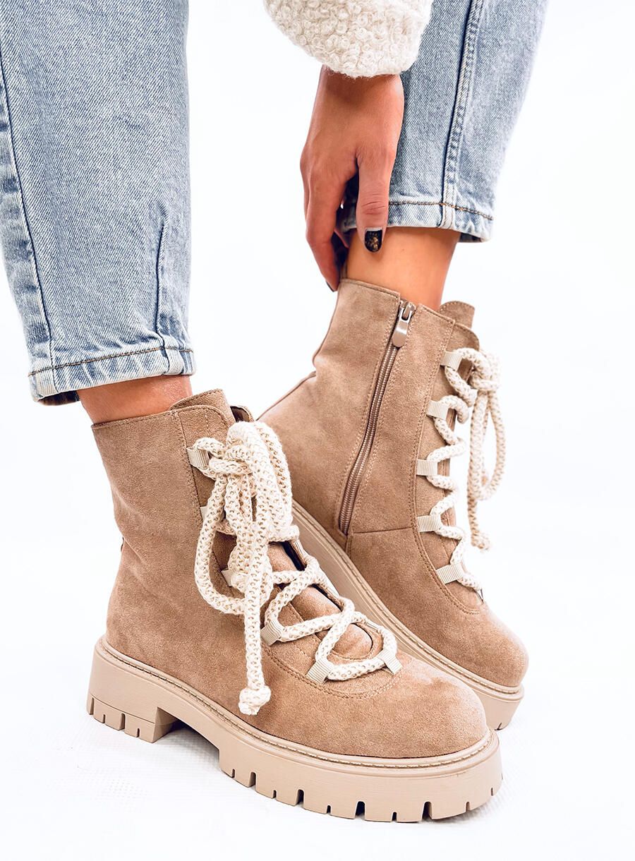 Béžové kotníkové kozačky s hrubými tkaničkami