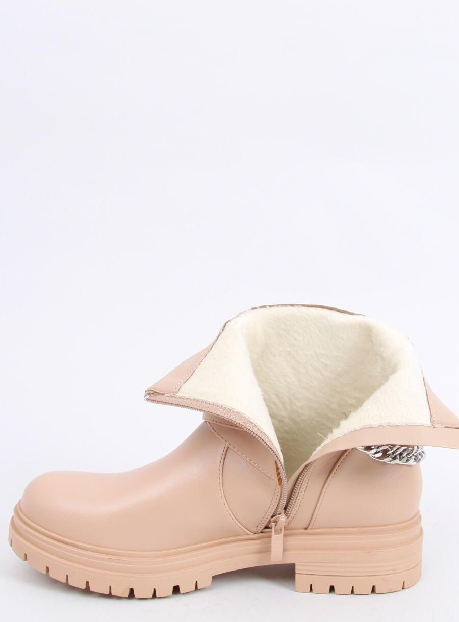 Béžové kozačky s řetízkem