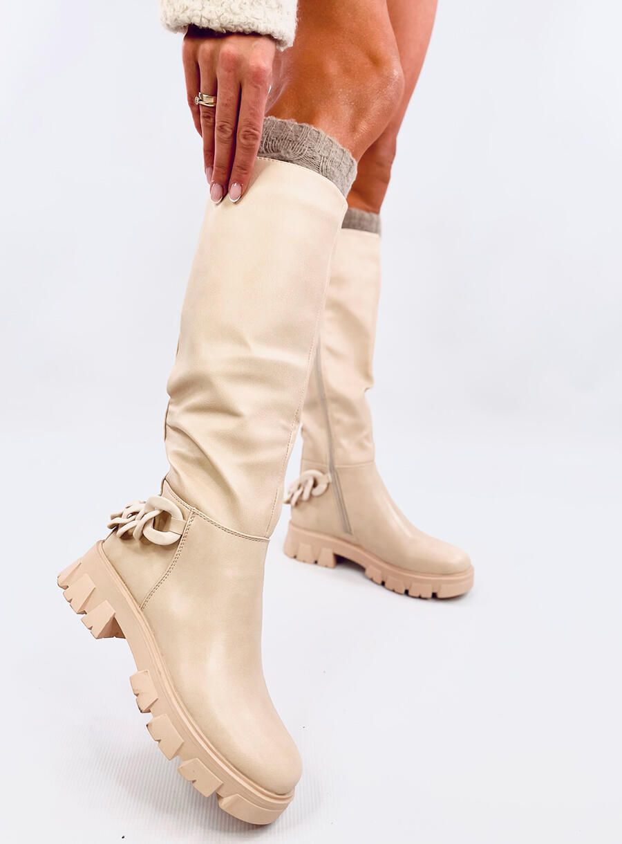 Béžové vysoké kozačky s řetízkem
