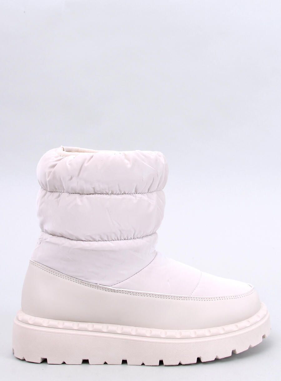 Krémové prošívané sněhule na platformě