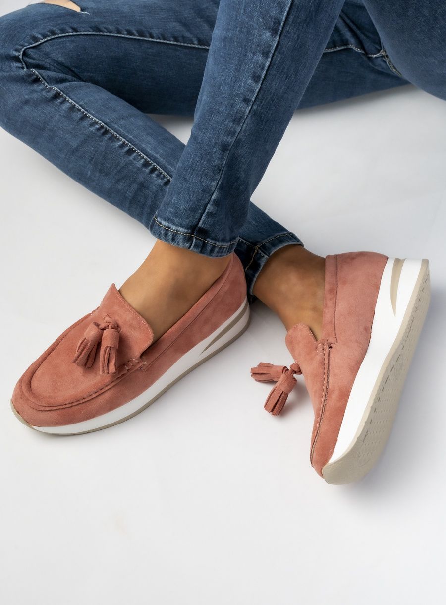 Dámské semišové mokasíny s třásněmi růžové