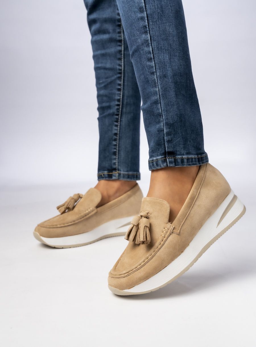 Dámské semišové mokasíny s třásněmi béžové