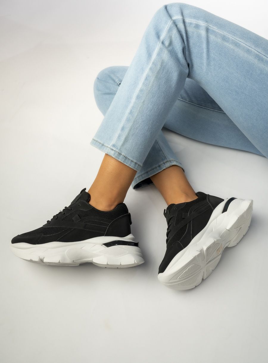 Černé tenisky na vysoké podrážce FLORA