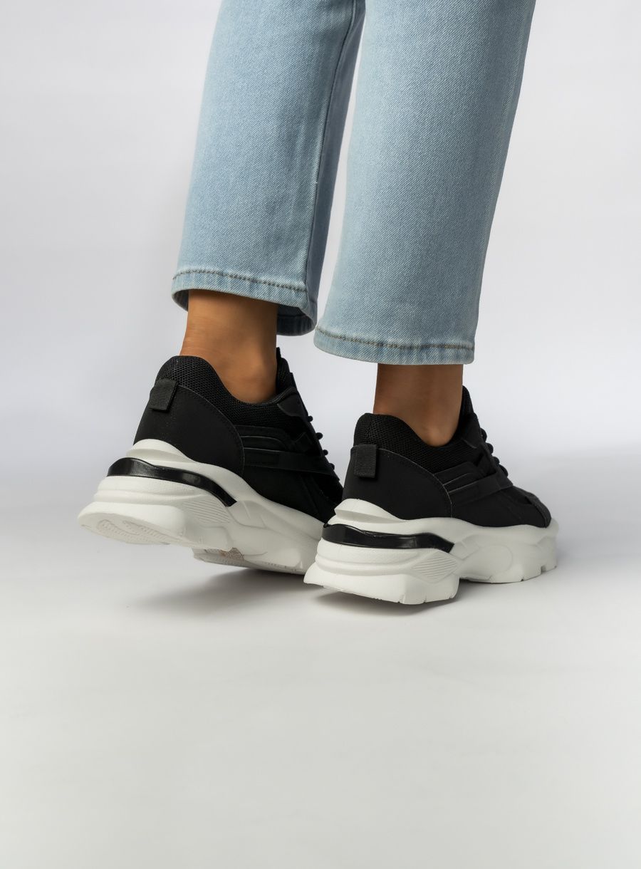 Černé tenisky na vysoké podrážce FLORA