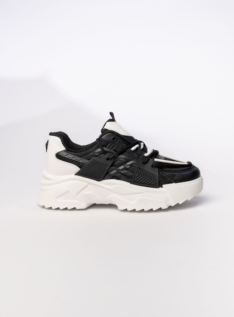 Černé tenisky na hrubé podrážce LIVIA