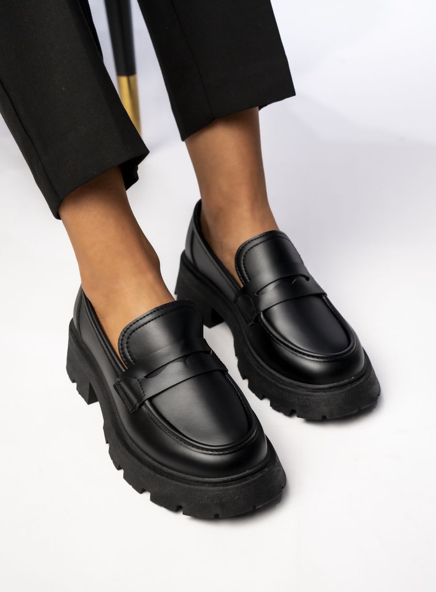 Černé mokasíny z ekokůže ROMI