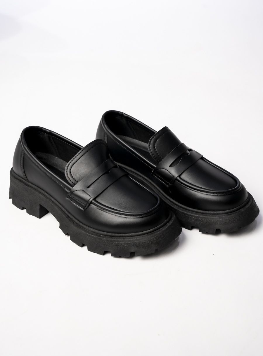 Černé mokasíny z ekokůže ROMI