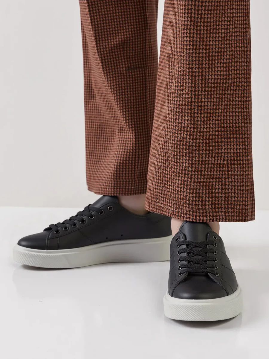 Černé tenisky SATURDAY