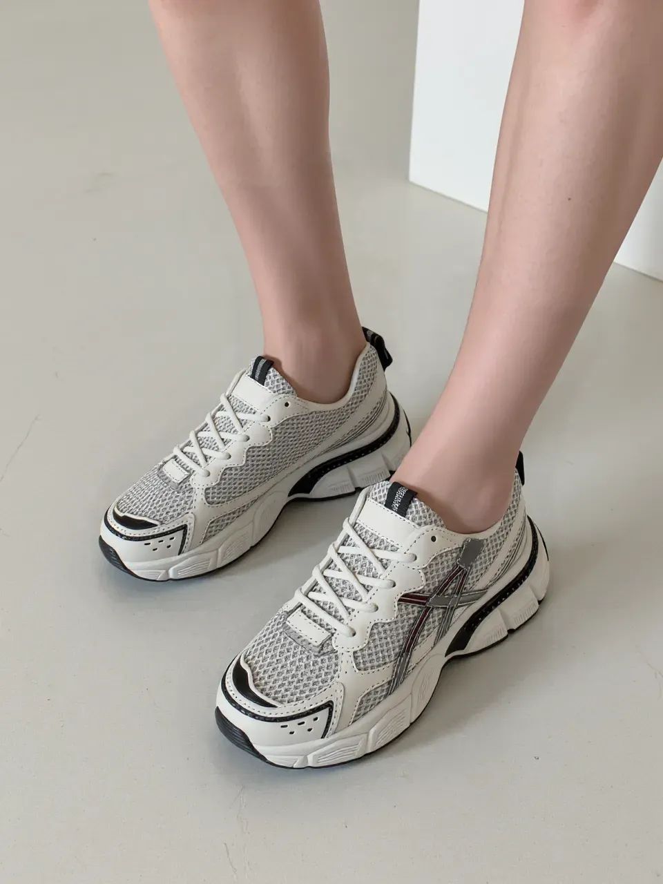 Dámské tenisky MAXX bílá/tmavě černá