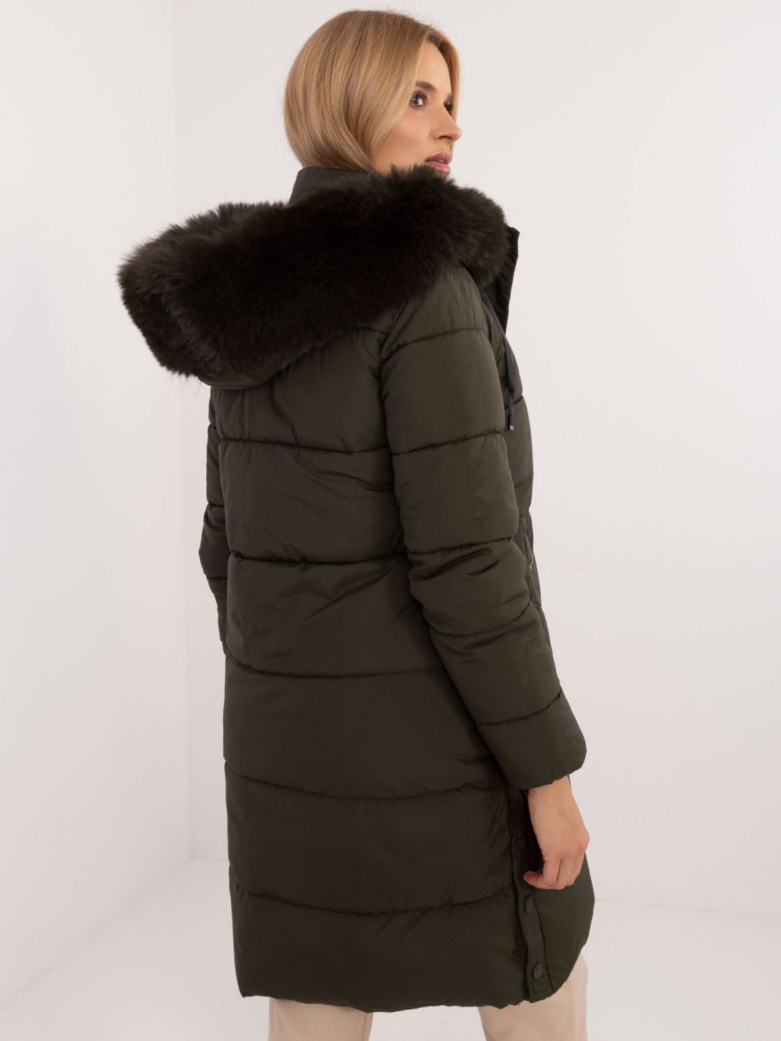 Dámská khaki zimní bunda s kapucí
