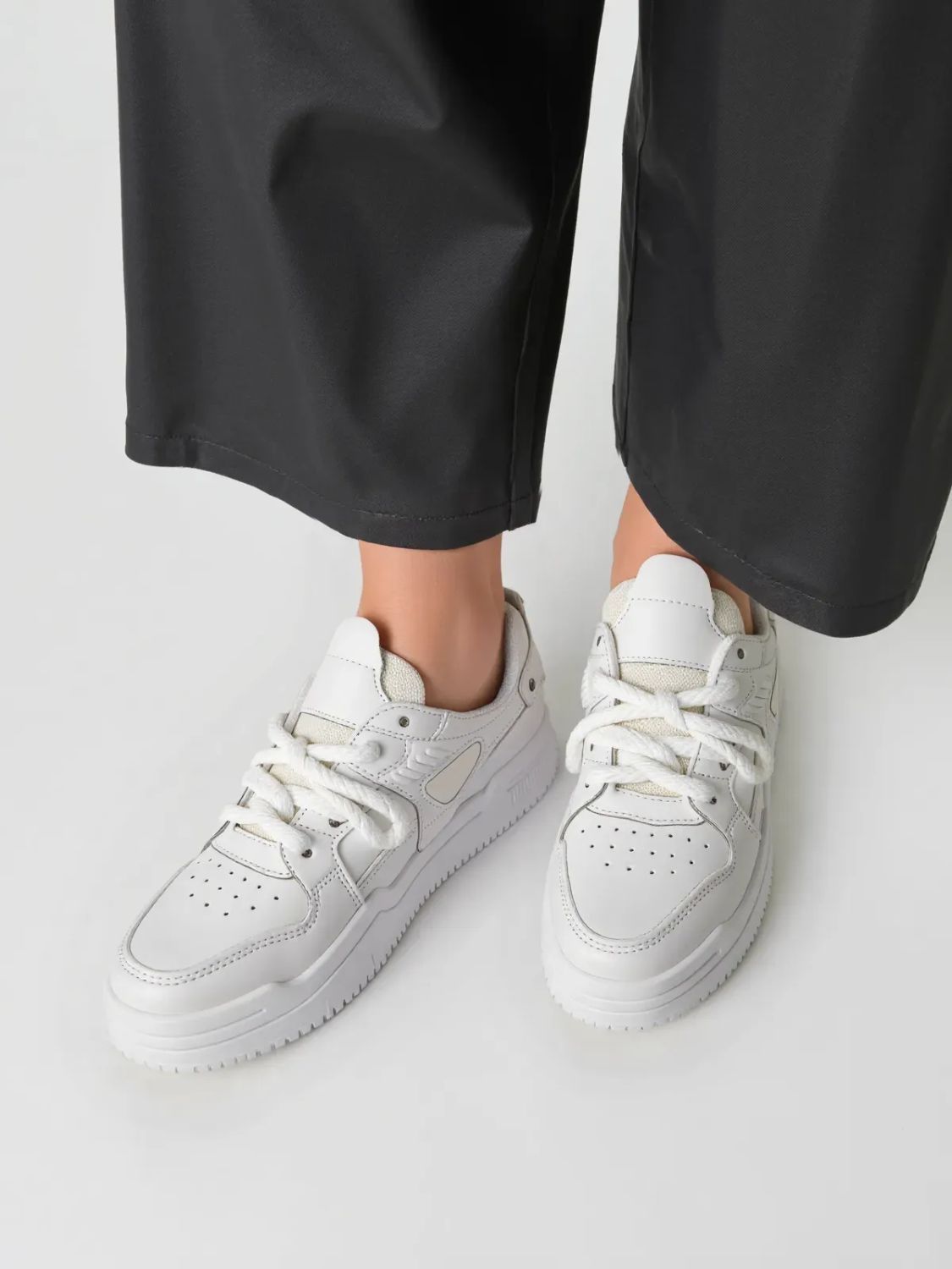 Dámské tenisky s hrubými tkaničkami bílé