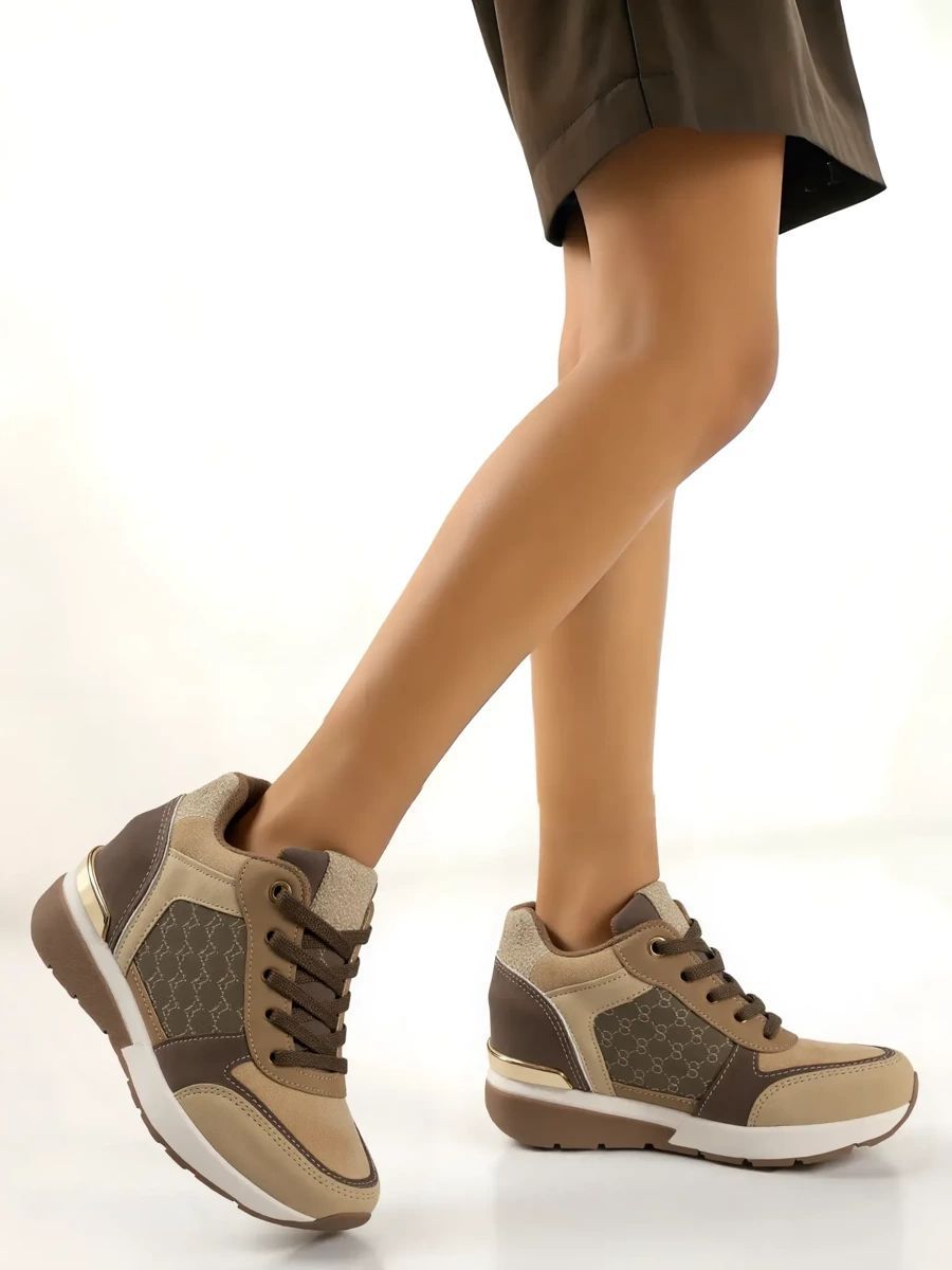 Tmavě béžové dámské tenisky na klínovém podpatku