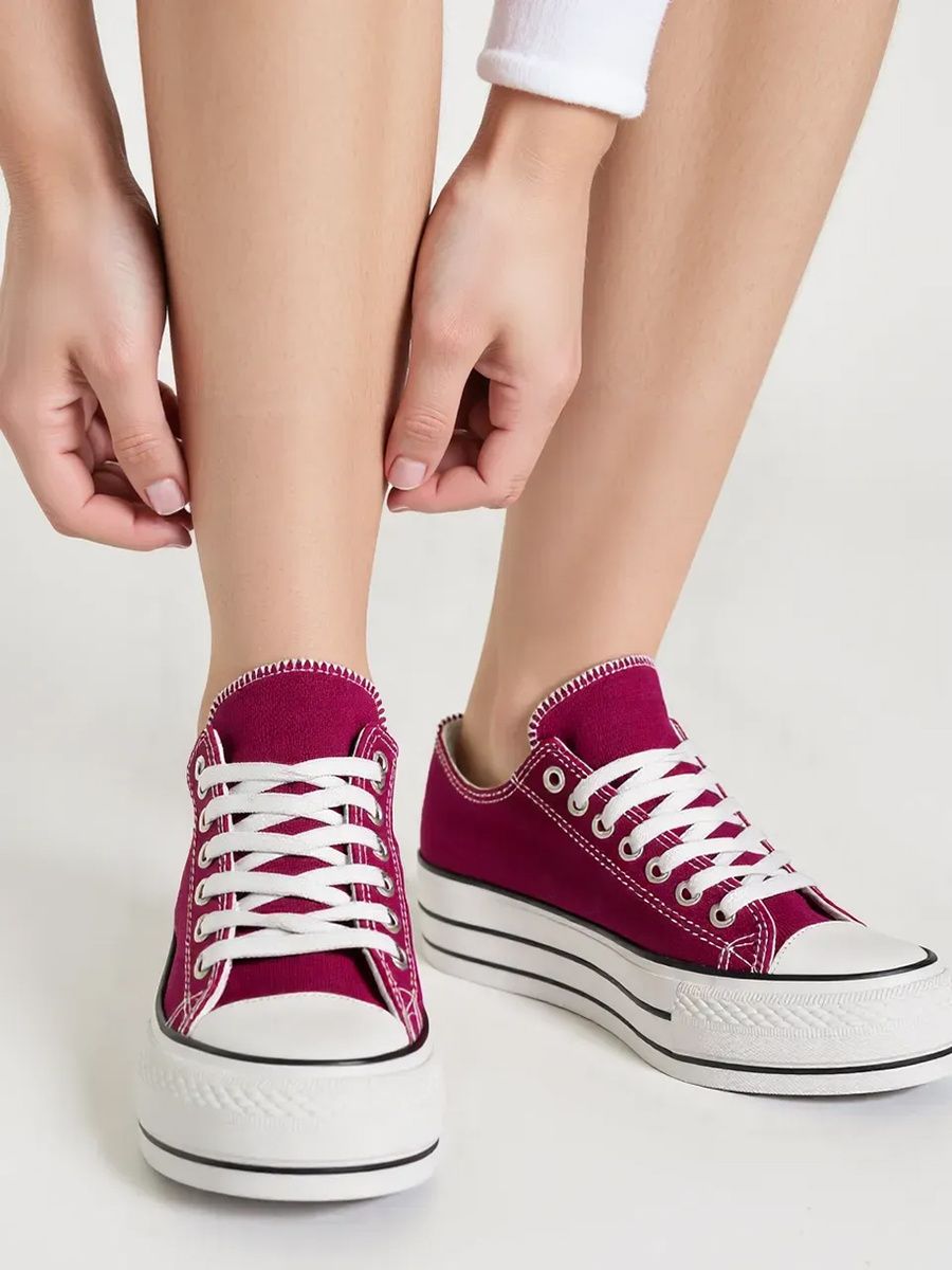 Klasické plátěné tenisky na platformě NEMIA bordó