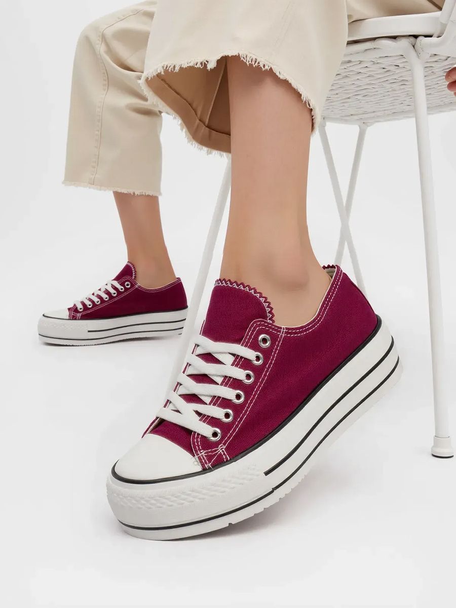 Klasické plátěné tenisky na platformě NEMIA bordó