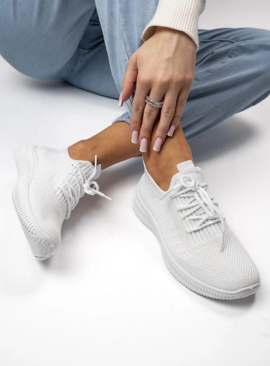 Dámské minimalistické sportovní tenisky JADE v bílé
