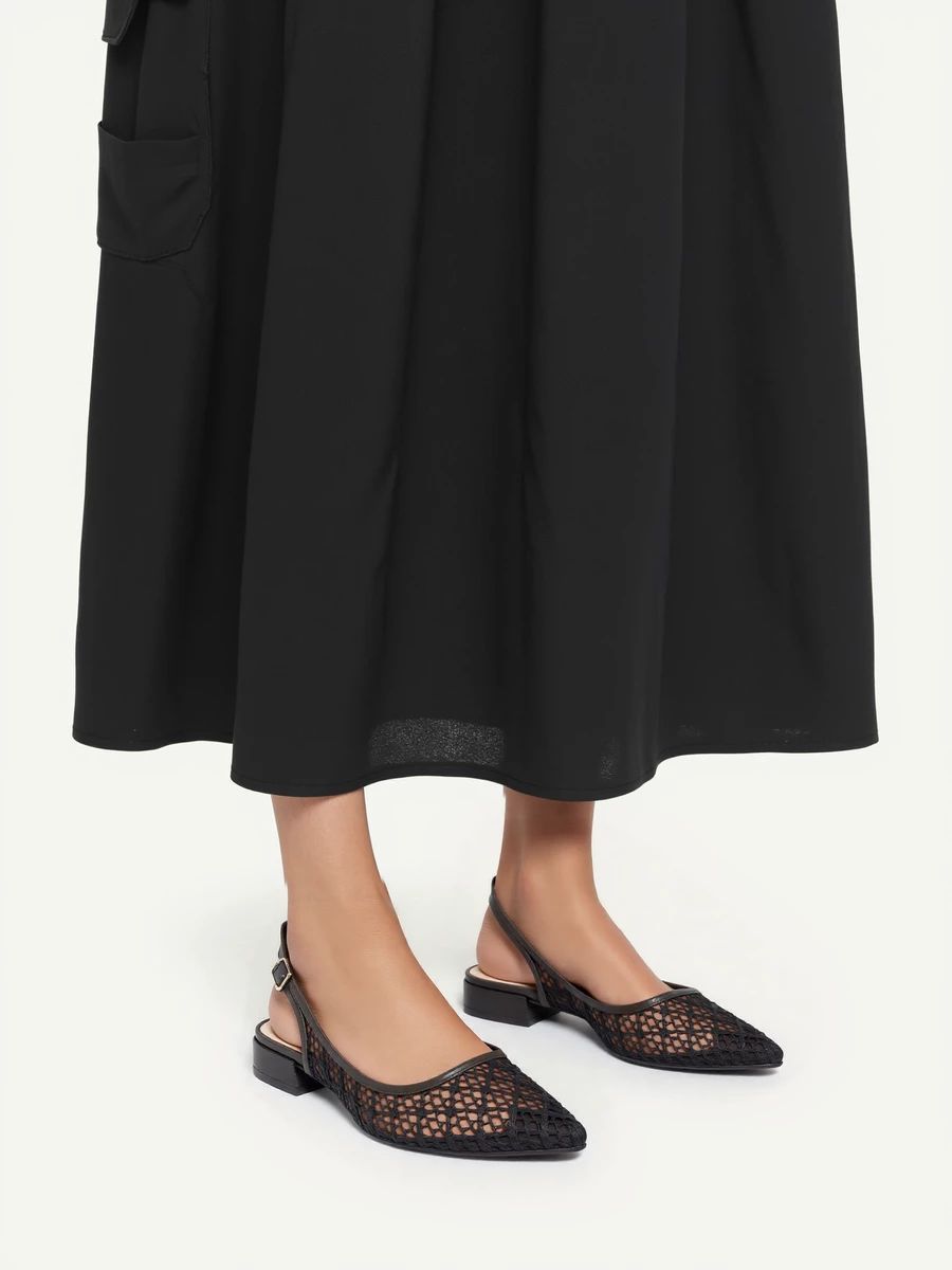 Nízké elegantní sandály černé