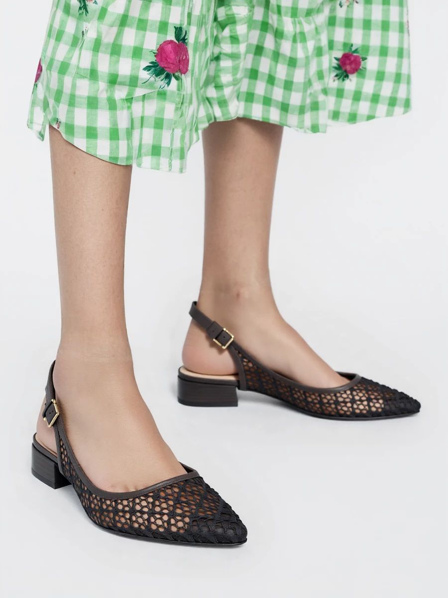 Nízké elegantní sandály černé