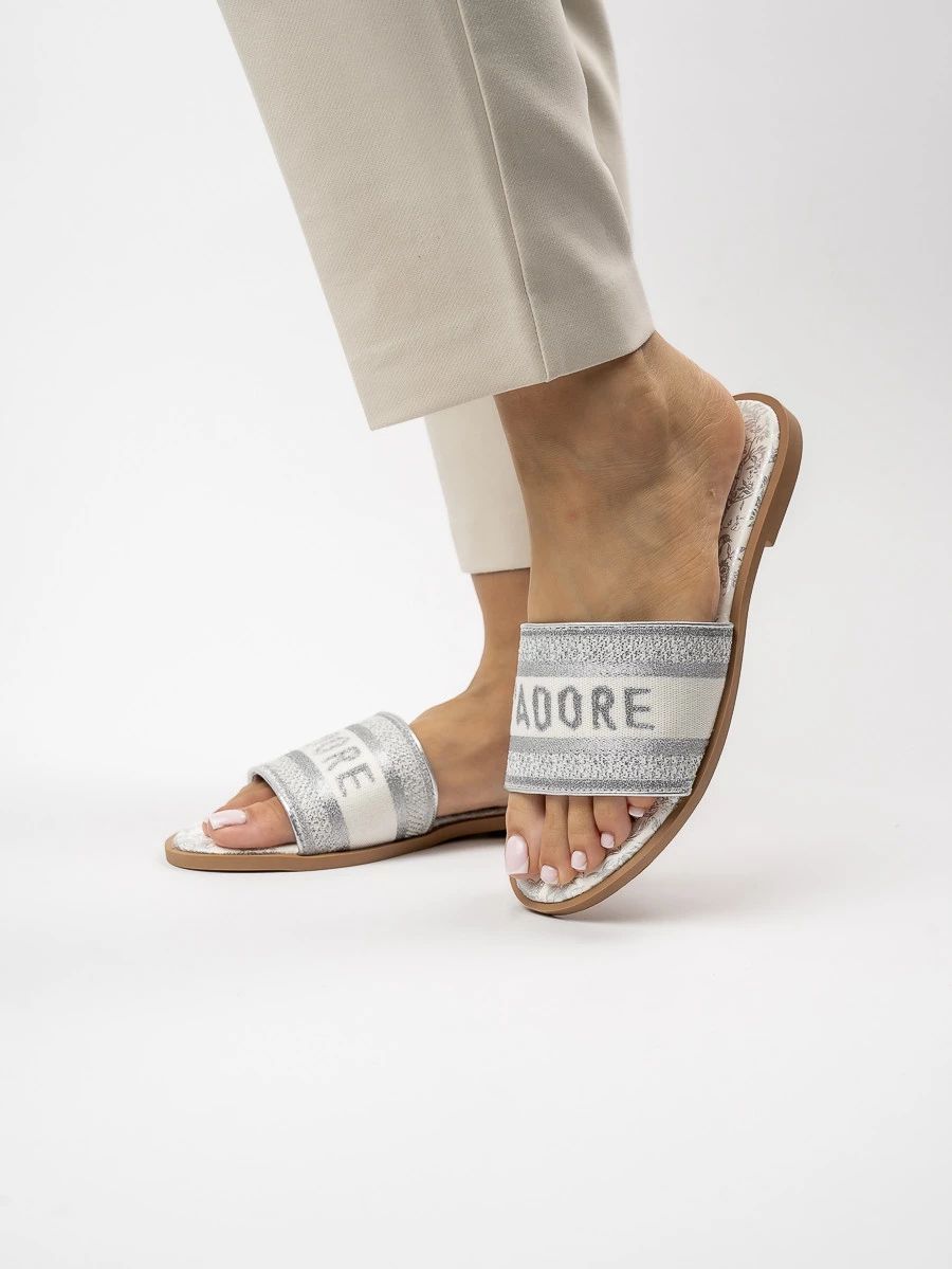 Dámské pantofle NICE stříbrné