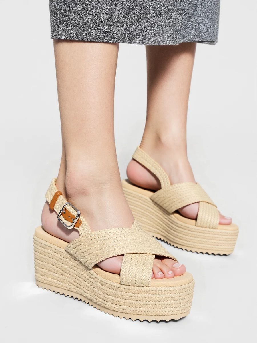 Béžové sandály s jutovou podrážkou