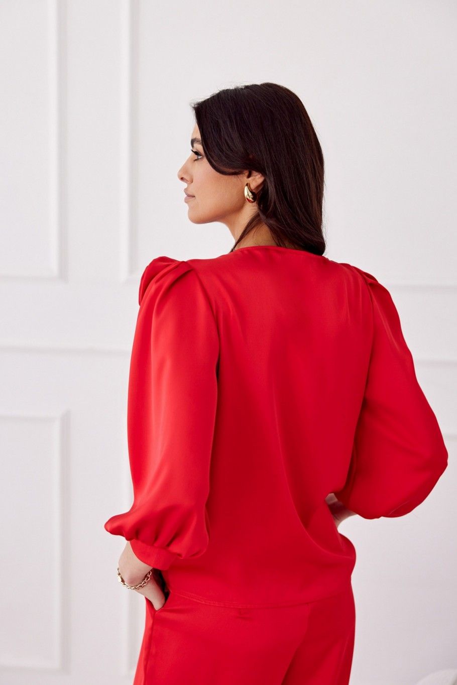 Červená halenka Giana s aplikací růže