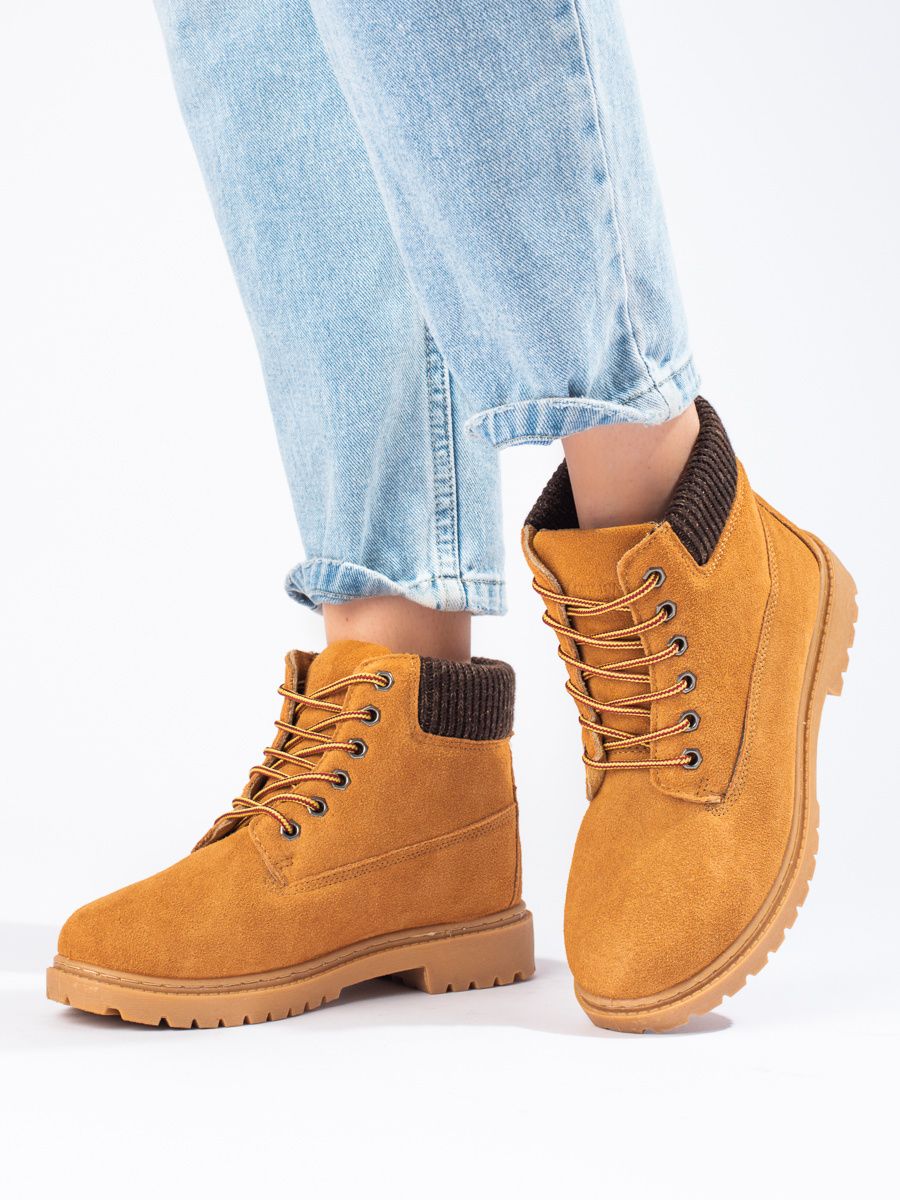 Dámské kožené kotníkové boty v béžové barvě