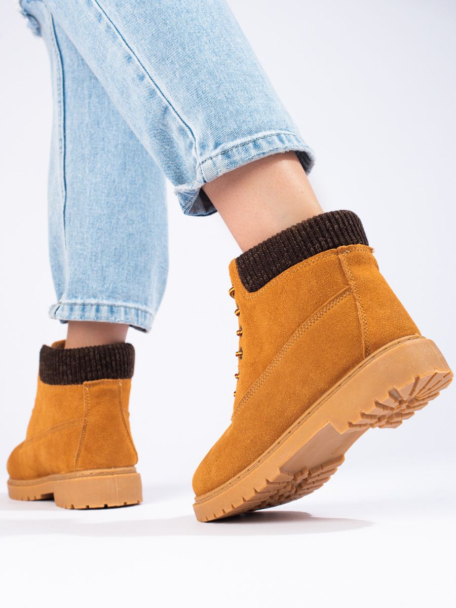 Dámské kožené kotníkové boty v béžové barvě