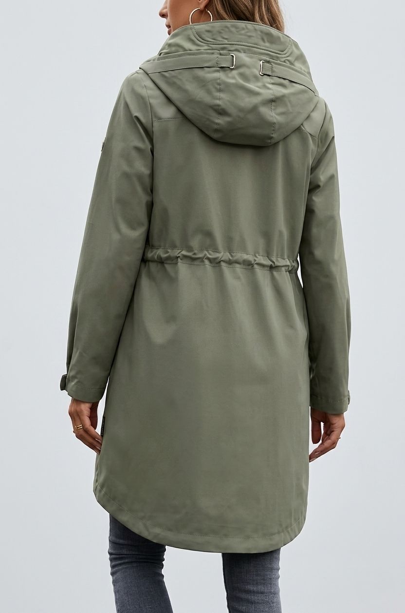 Khakijarní parka s velkou kapucí