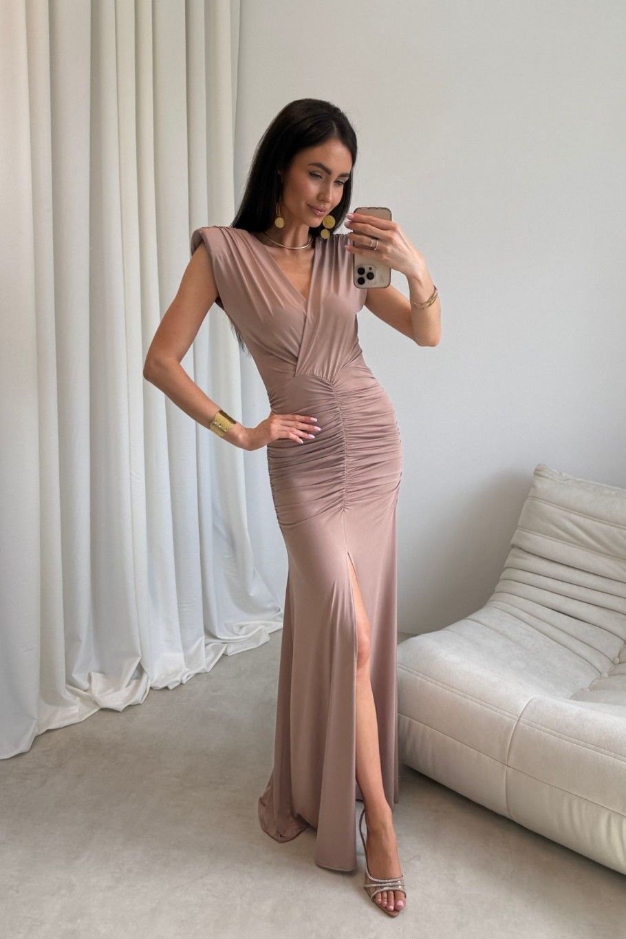 Noelia – maxi šaty v barvě moka