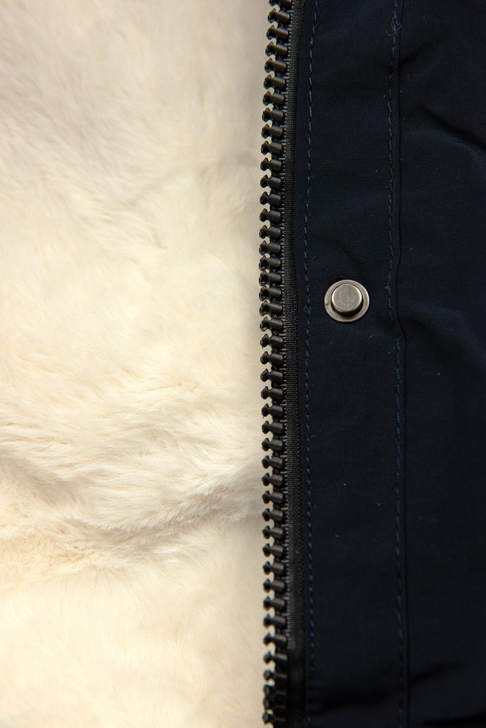 Tmavě modrá parka s ecru teplou podšívkou