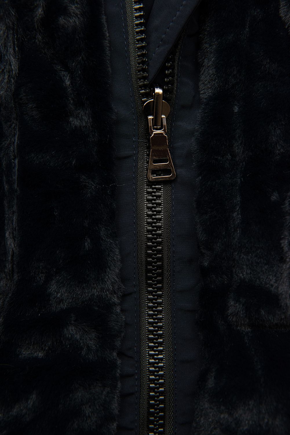 Tmavě modrá oboustranná zimní parka