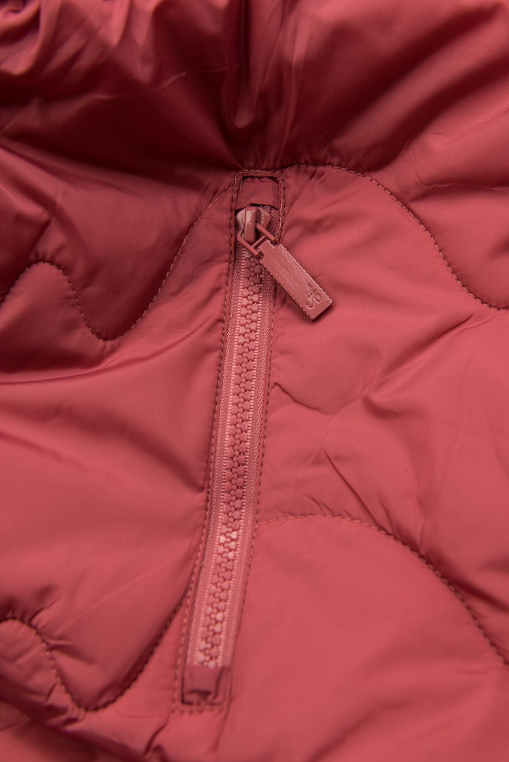 Starorůžová zimní bunda s prošíváním
