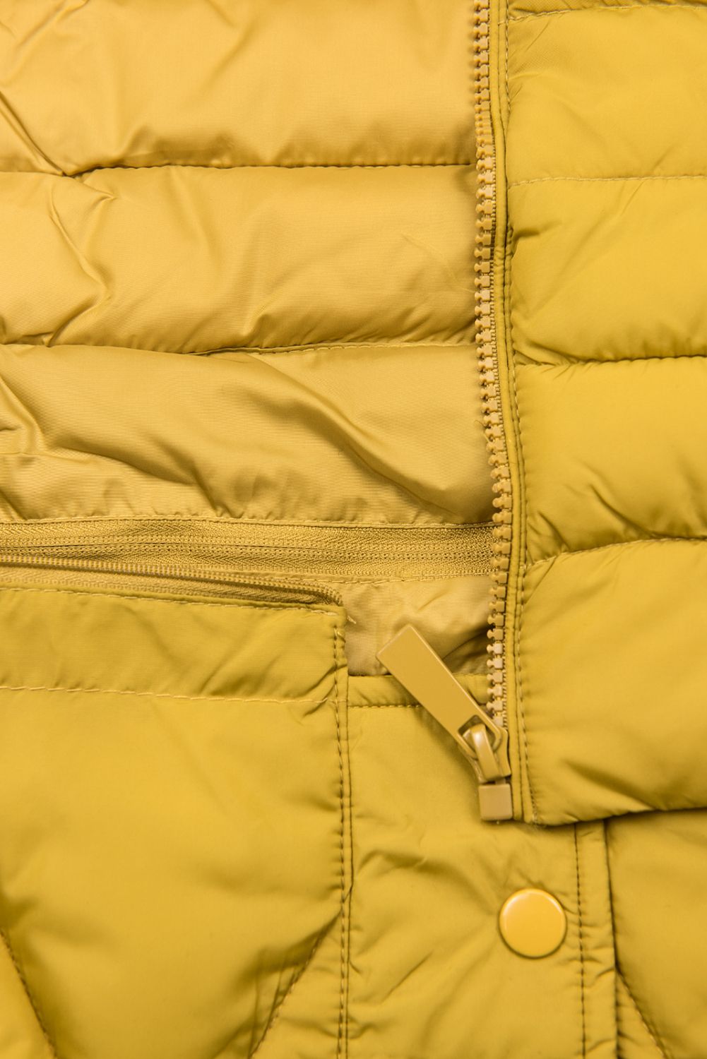 Žlutá kombinovaná bunda