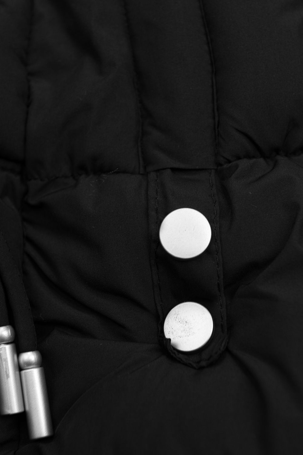 Černá dívčí zimní bunda