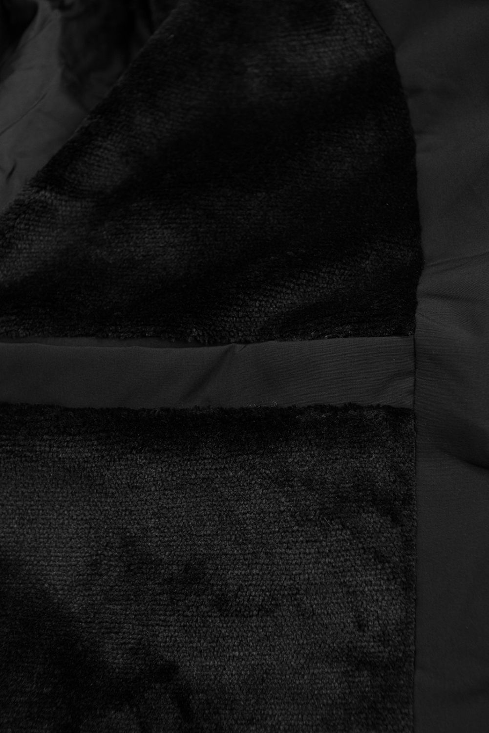 Černá chlapecká zimní bunda