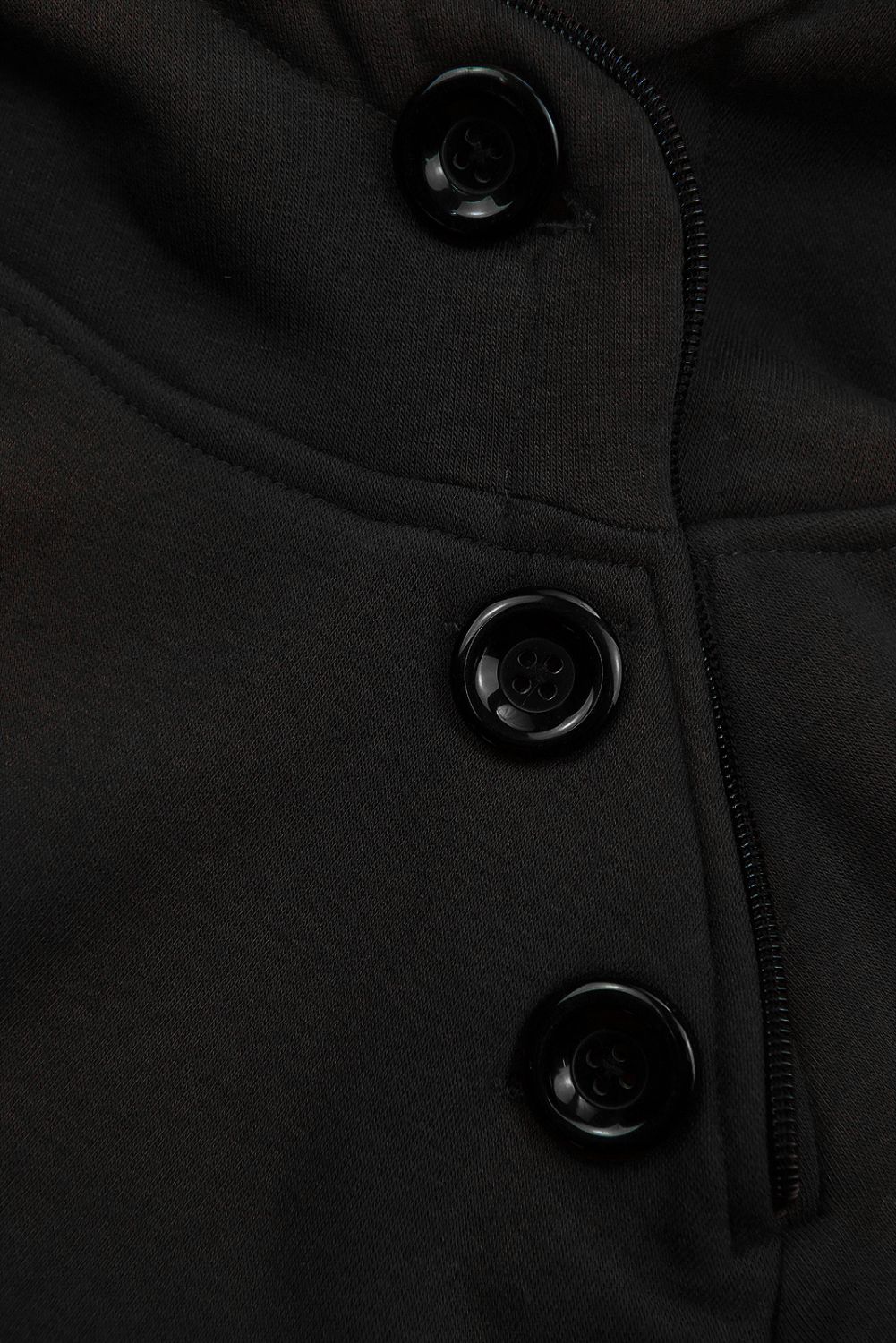 Černá mikina s oblékáním přes hlavu