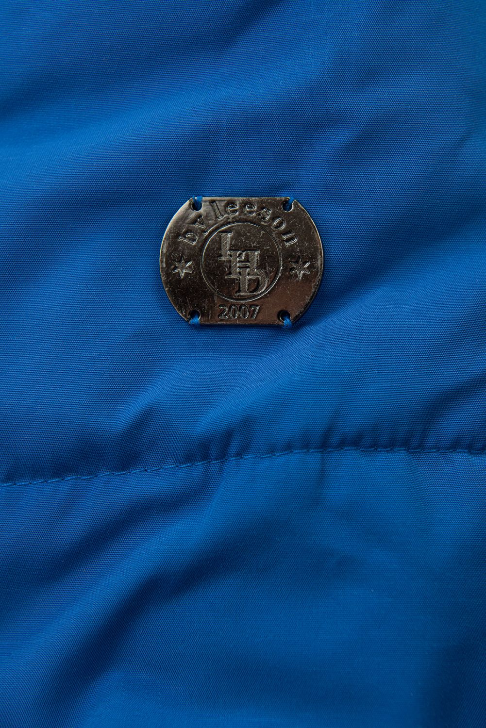 Kobaltově modrá zimní bunda s šedým plyšem