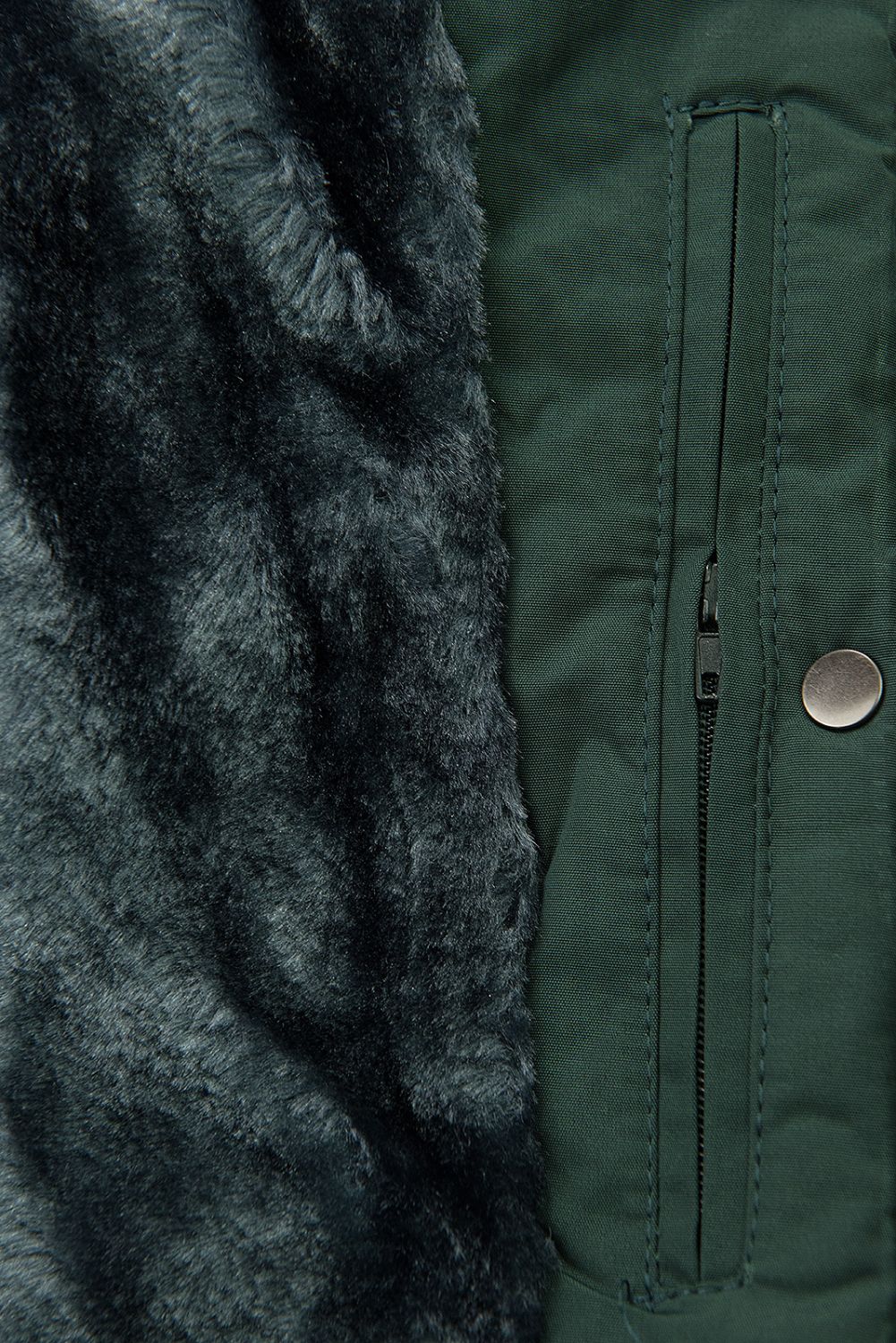 Tmavě zelená zimní bunda s šedým plyšem