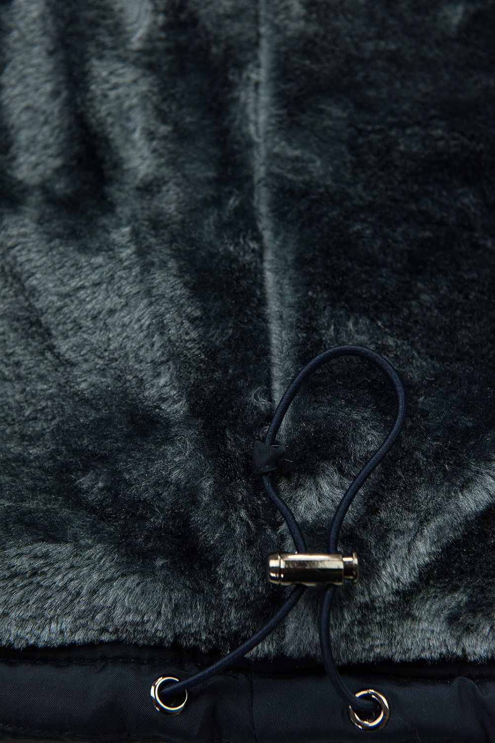 Tmavě modrá zimní bunda s šedým plyšem