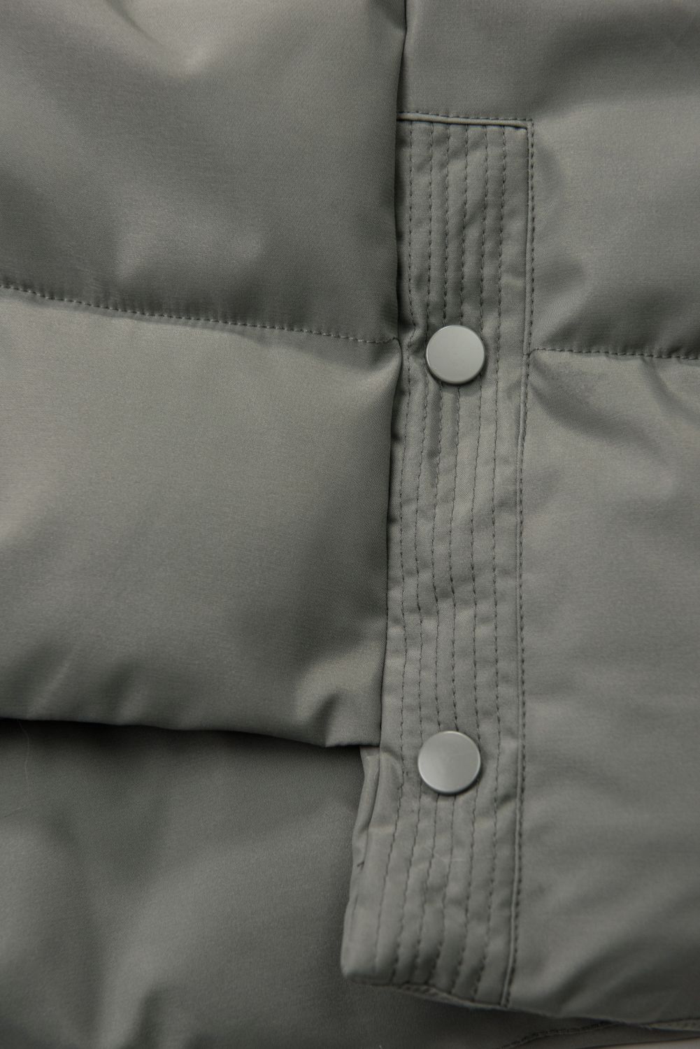 Zimní bunda s odepínací umělou kožešinou šedá