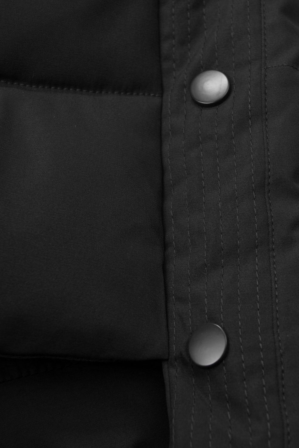 Zimní bunda s odepínací umělou kožešinou černá