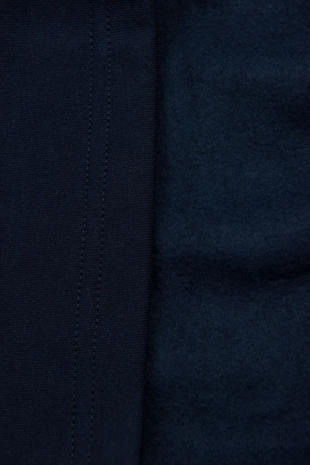 Tmavě modrá prodloužená mikina ve slim střihu