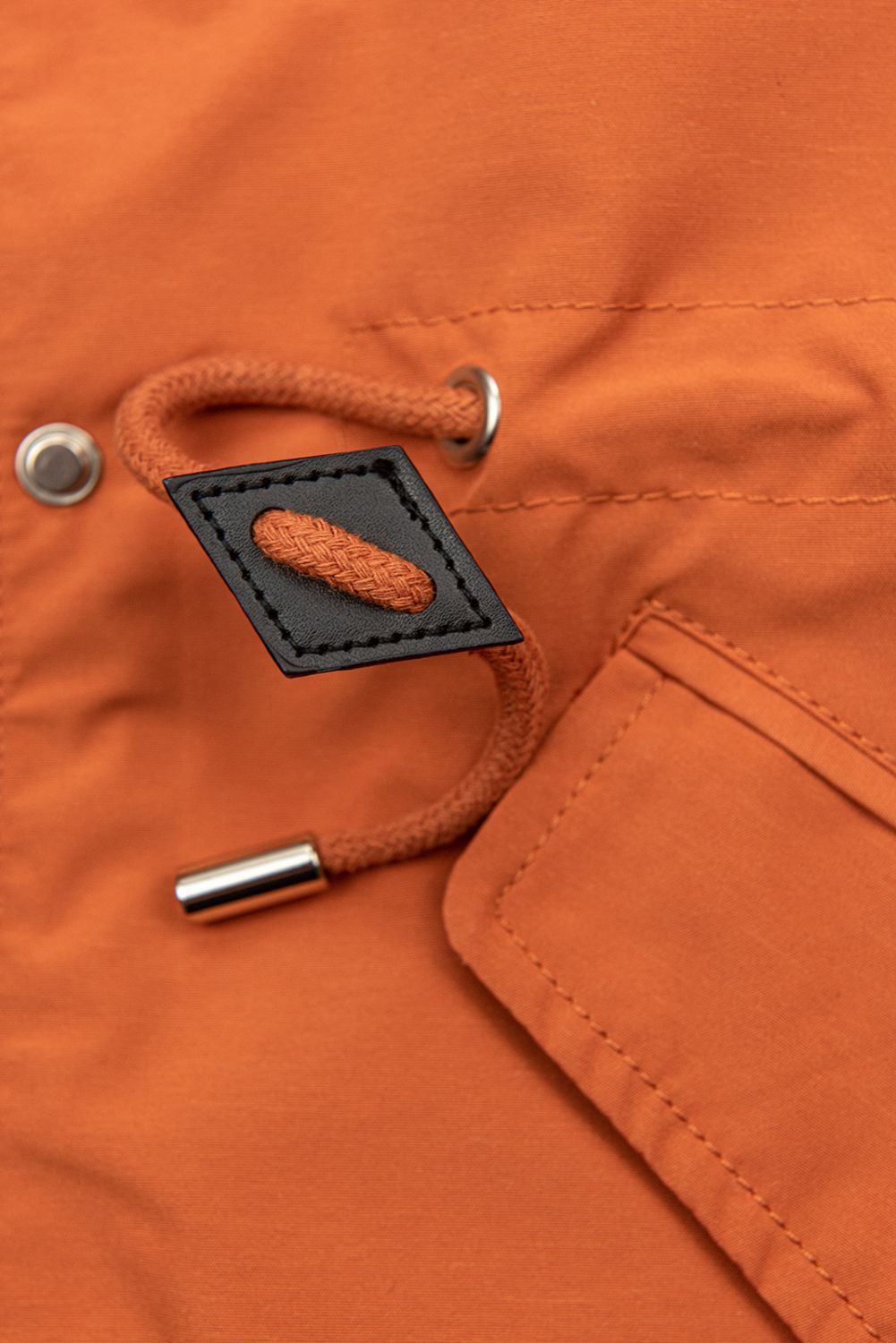 Terakota přechodná parka s černou podšívkou