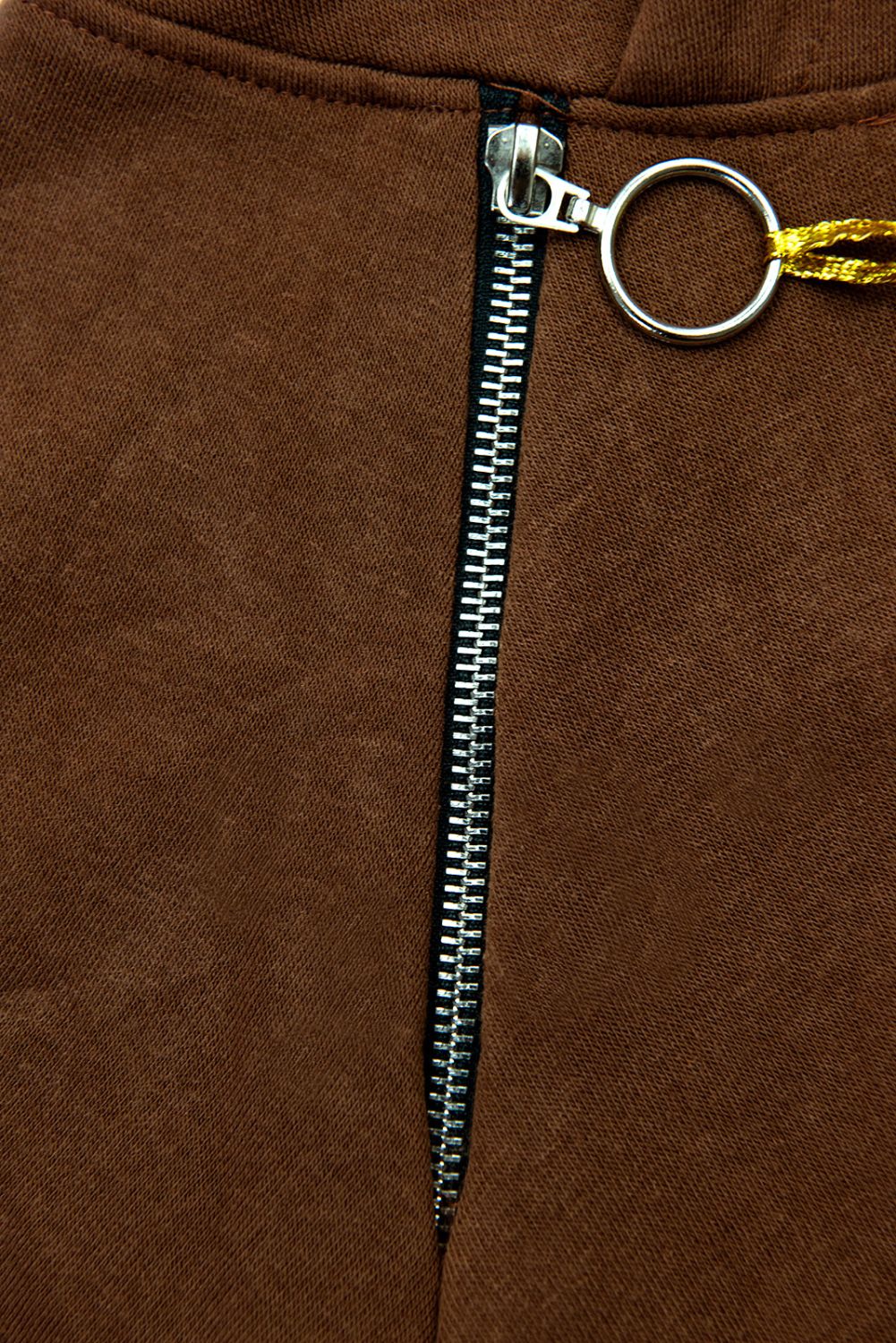 Hnědá dlouhá mikina s károvanou kapucí