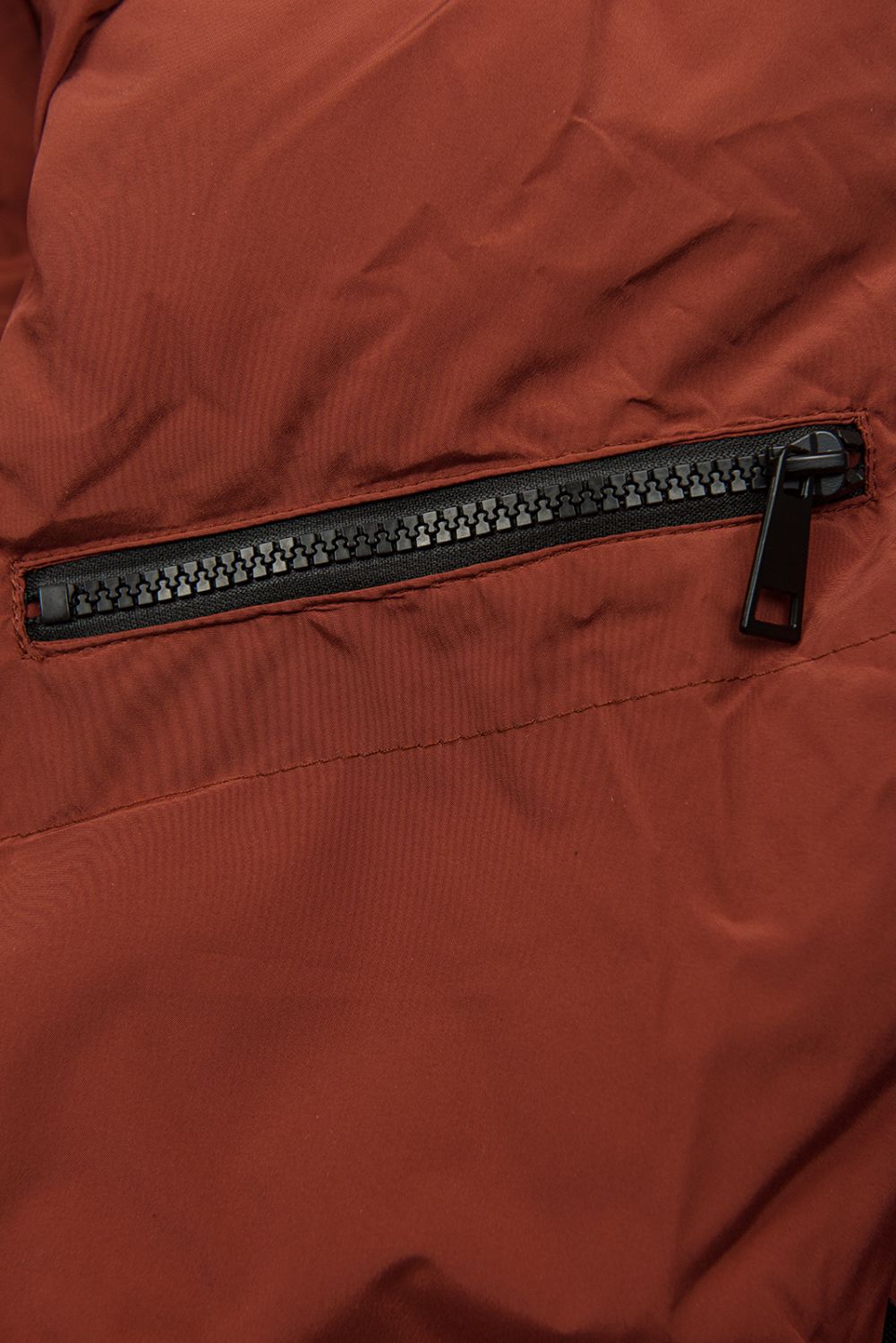 Hnědočervená dlouhá bunda na zimu