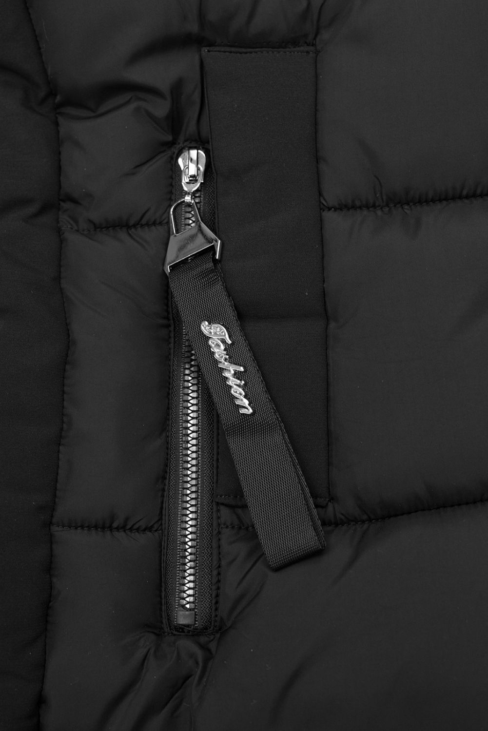 Černá dlouhá zimní bunda s kožešinou