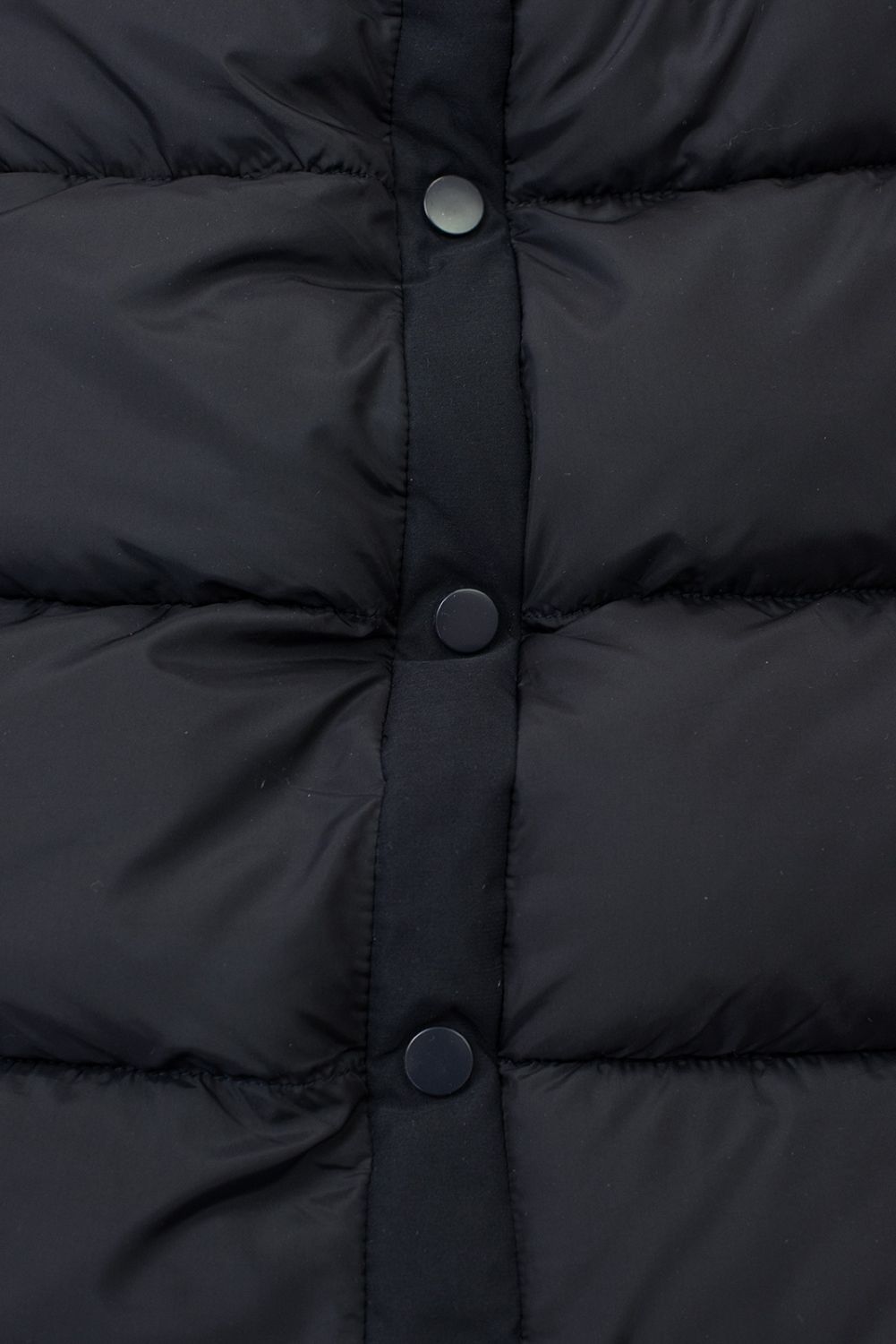 Tmavě modrá dlouhá zimní bunda s kožešinou