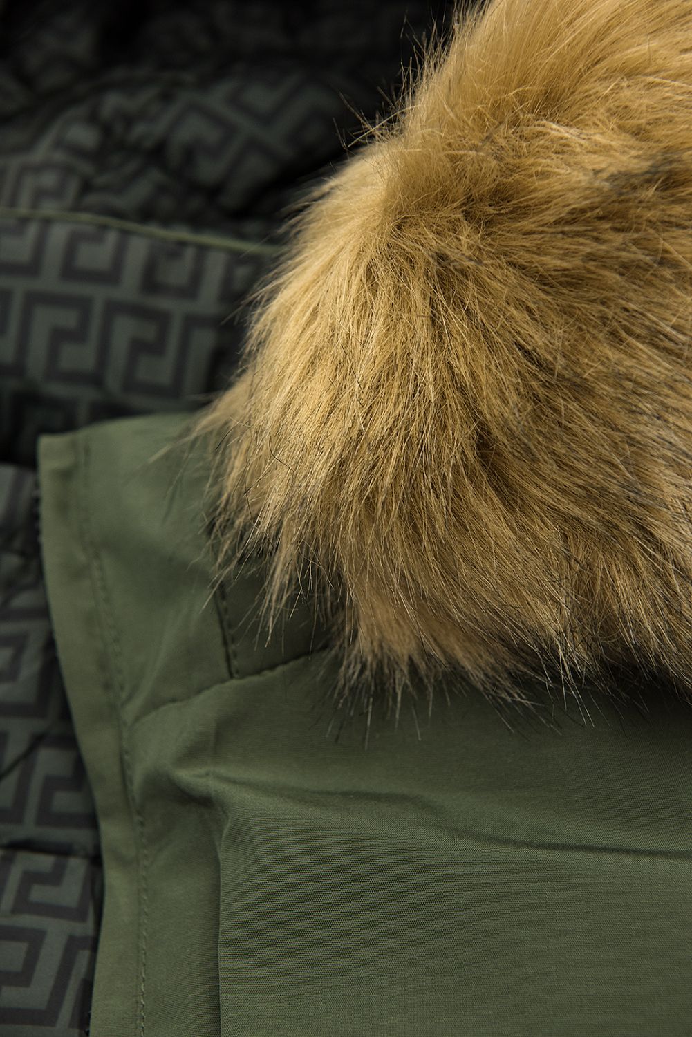 Khaki prošívaná oboustranná bunda