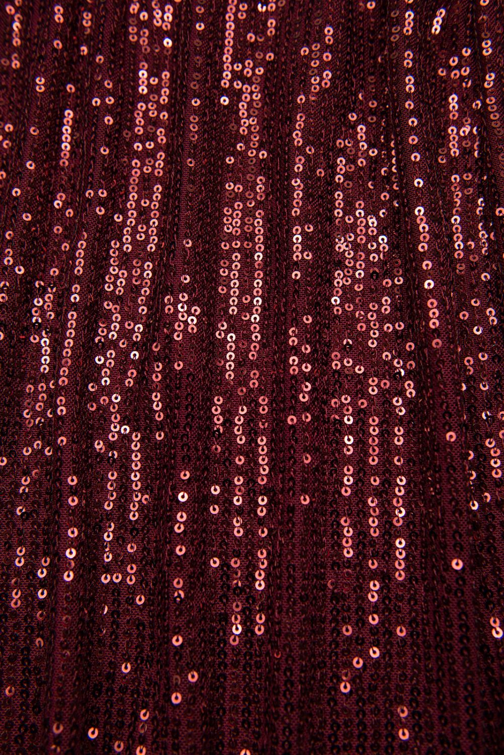 Vínově červené šaty s flitry