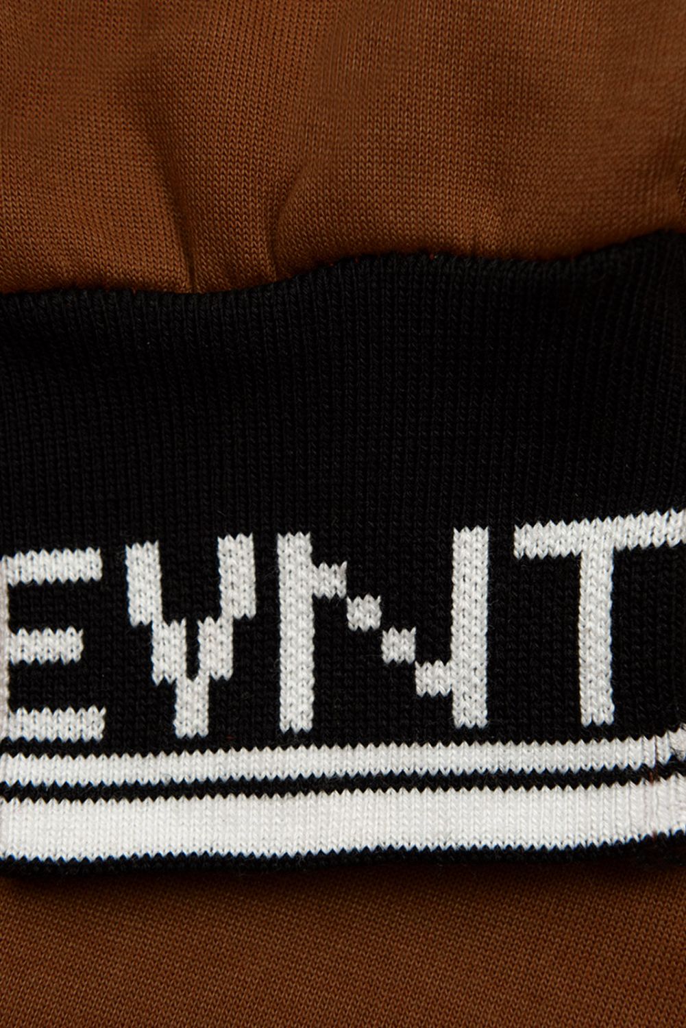 Čokoládově hnědá sportovní mikina v prodlouženém střihu